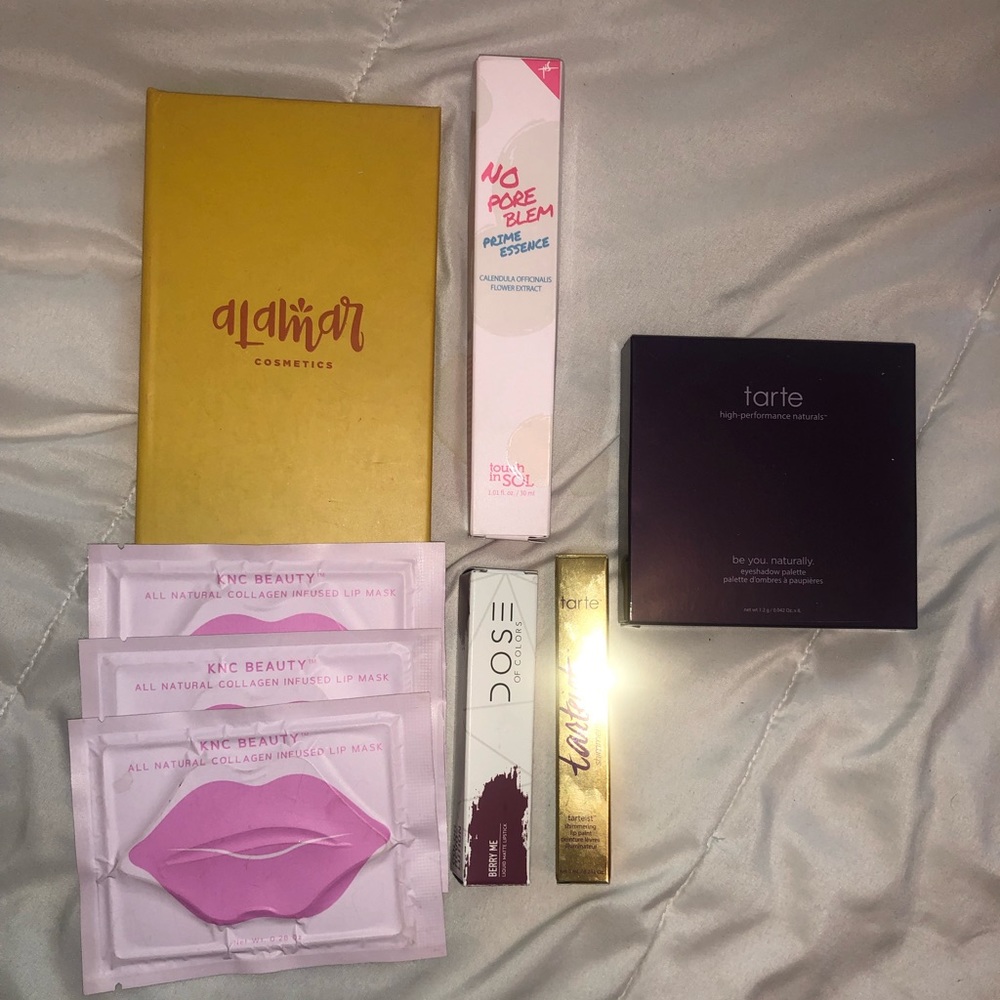 NEW makeup bundle
